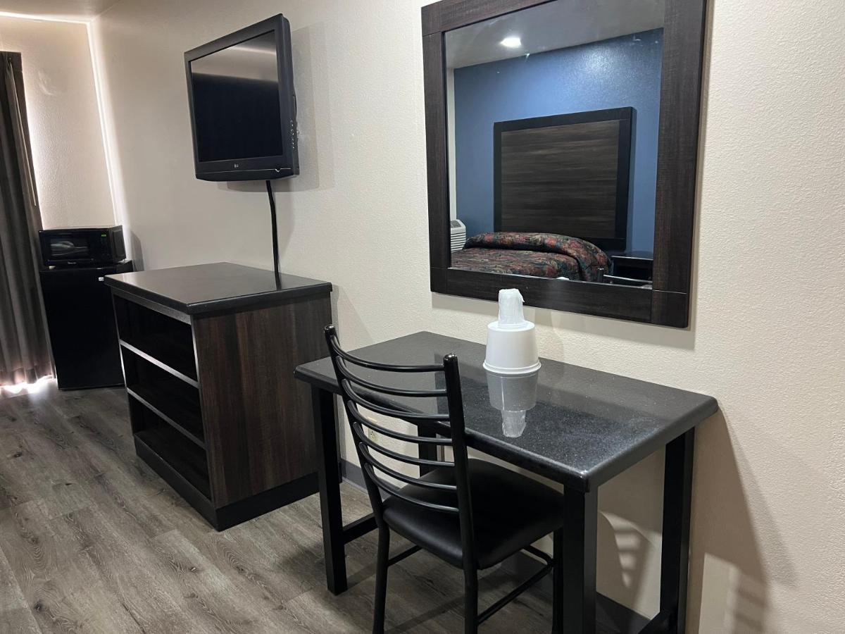 Economy Inn Fresno Dış mekan fotoğraf