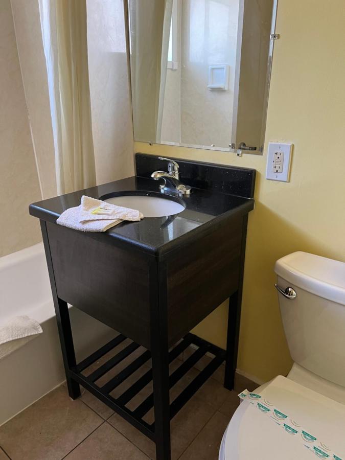Economy Inn Fresno Dış mekan fotoğraf