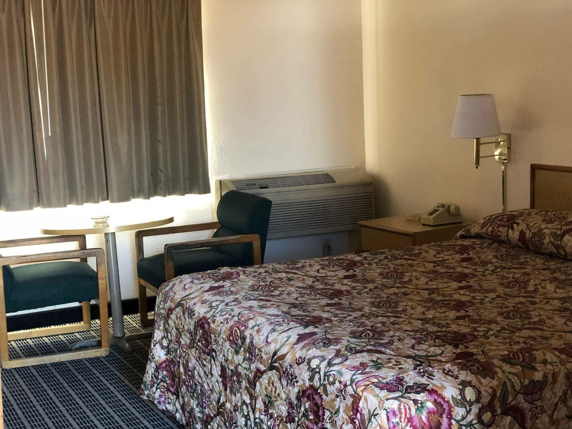Economy Inn Fresno Dış mekan fotoğraf