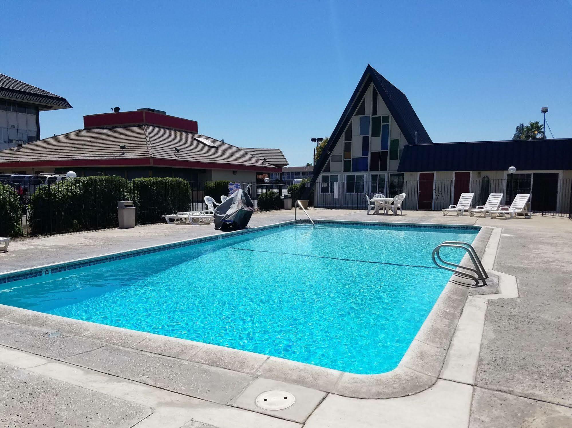 Economy Inn Fresno Dış mekan fotoğraf