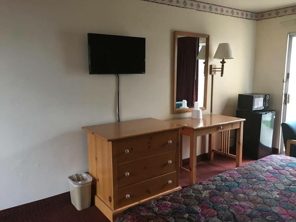 Economy Inn Fresno Dış mekan fotoğraf